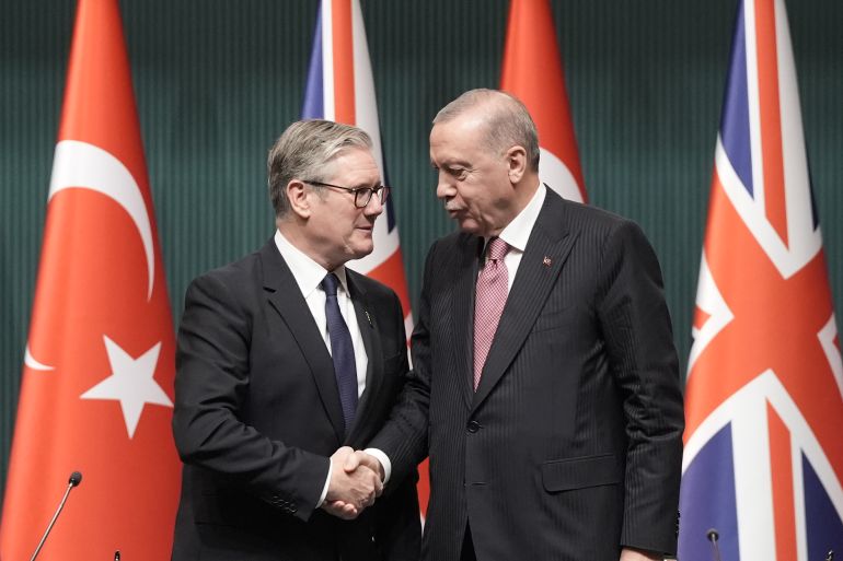 أردوغان وستارمر يؤكدان على وقف إطلاق النار في غزة وحماية المدنيين بشكل عاجل - المهجر نت