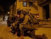 الاحتلال الإسرائيلي شمال القدس: إصابتان برصاص الجيش وتصاعد الانتهاكات ضد العمال الفلسطينيين - المهجر نت