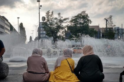 النمسا وحظر الحجاب: قرار مثير للجدل للفتيات تحت 14 عاماً في المدارس - المهجر نت