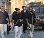 هجوم مستوطنين في بيتا: إصابة مسعفين وصحفيين خلال قطف الزيتون - المهجر نت
