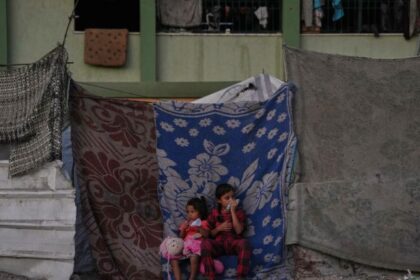 أطفال غزة في أزمة خطيرة: مليون طفل بحاجة للماء والغذاء و650 ألفا للمدارس - المهجر نت