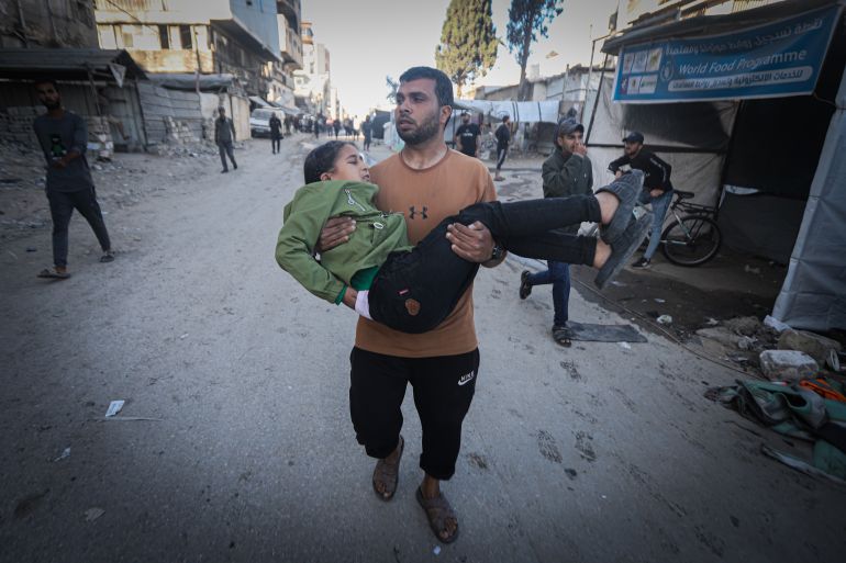 غزة تحت القصف: استشهاد فلسطينيين واغتيال قيادي بالمقاومة في تصعيد خطير - المهجر نت