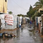 كارثة الأمطار في غزة: كشف معاناة المدنيين وسط الفيضانات الخطيرة - المهجر نت