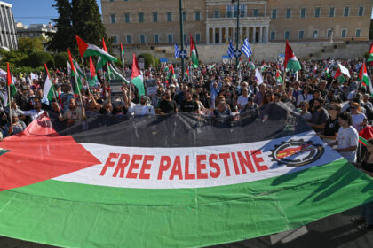 اليونان: احتجاج صادم على السفينة الإسرائيلية في كريت ودعم شعبي للفلسطينيين - المهجر نت