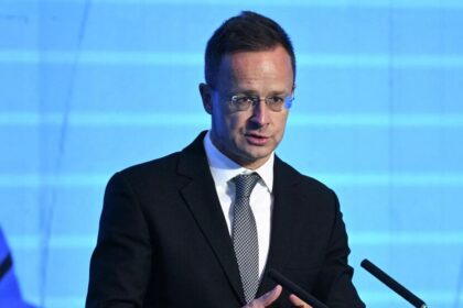 هنغاريا تحصل على إعفاء دائم من العقوبات الأمريكية على الطاقة الروسية: تصريح صادم لسيارتو - المهجر نت