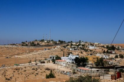 الاستيطان الإسرائيلي في الضفة: تهجير مئات الفلسطينيين وخطط لأكثر من 26 ألف وحدة جديدة - المهجر نت