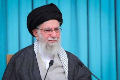 خامنئي يؤكد: لا تعاون مع أمريكا مع استمرار دعمها لإسرائيل وتدخلها الإقليمي - المهجر نت