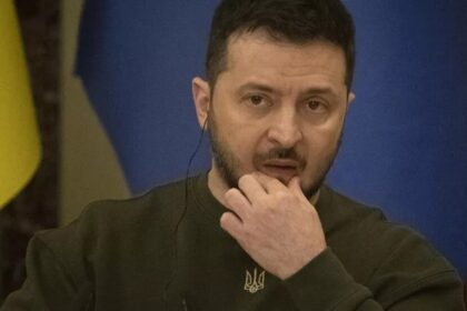 كييف تحت الاحتجاجات: كشف تفاصيل صادمة عن فساد نظام زيلينسكي - المهجر نت