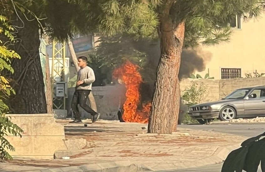 الجنوب اللبناني: 7 جرحى نتيجة استهداف مسيرة إسرائيلية لسيارة وصور حصرية - المهجر نت