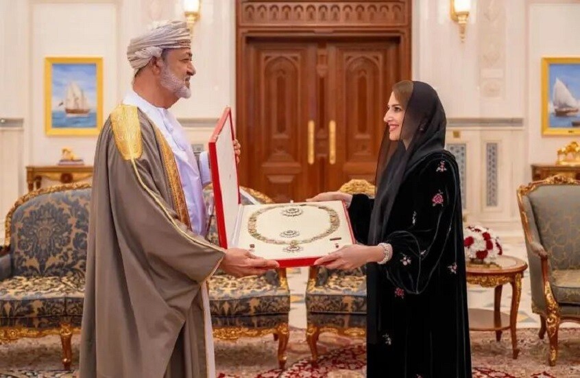 وسام الشرف الأعظم في عُمان: منح استثنائي للسيدة الجليلة يثير اهتماماً واسعاً - المهجر نت