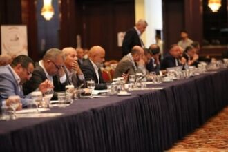 تمثيل الفلسطينيين في الخارج: كشف ملاحظات حاسمة حول الاحتكار وحرية الاختيار - المهجر نت