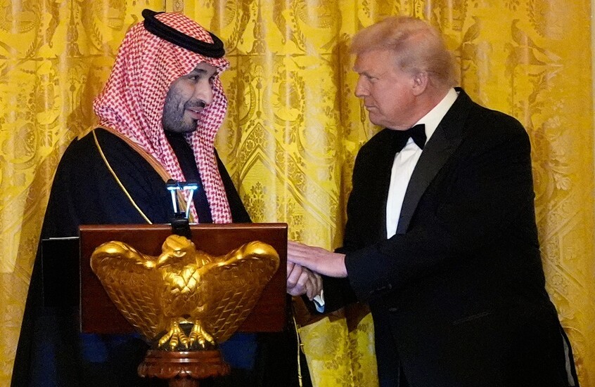الاقتصاد السعودي: ترامب يشيد بالتحول الاقتصادي المثير والمعجزة السعودية - المهجر نت