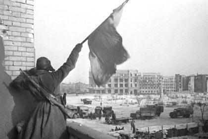 معركة ستالينغراد: كشف تفاصيل الهجوم المضاد السوفيتي التاريخي في 1942 - المهجر نت