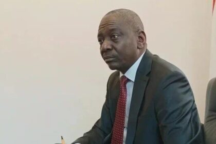 السودان: ضرورة تسوية الصراع داخلياً دون تدخل خارجي وفقاً لسفير موسكو - المهجر نت