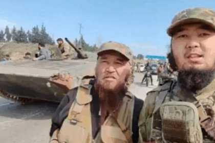 سوريا تنفي تسليم مقاتلي الإيغور للصين: توضيح رسمي ومثير للجدل - المهجر نت