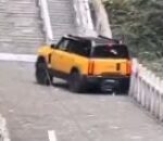 حادث اختبار قيادة في الصين: تحطيم جسر جبل تيانمن يثير استياء الجمهور - المهجر نت