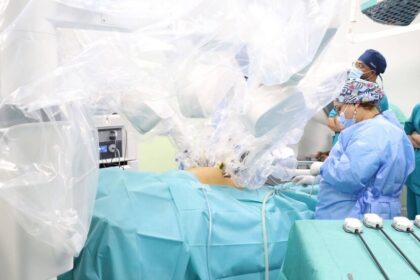 الروبوت الجراحي في تونس: إنجاز طبي صادم هو الأول في أفريقيا يكشف مستقبل الجراحة - المهجر نت