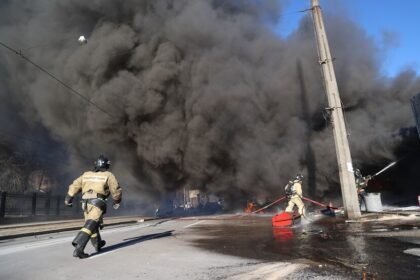 حريق ناقلة الغاز التركية في إزمائيل: تفاصيل صادمة بعد هجوم الدرونات - المهجر نت