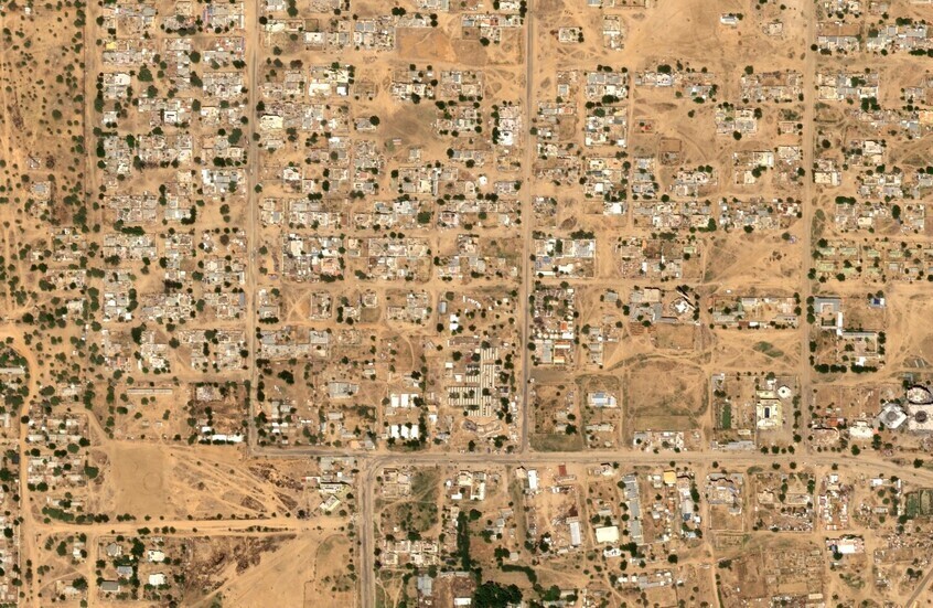 سفير روسيا يحذر من وجود مشغلي طائرات مسيرة أوكرانيين في دارفور السودانية - المهجر نت