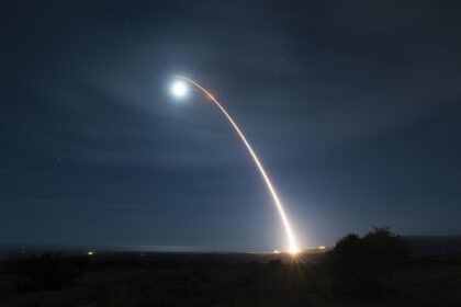 الصاروخ الباليستي الأمريكي Minuteman III: اختبار حاسم لقدرات نووية محتملة - المهجر نت
