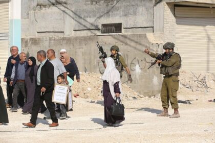 التهجير القسري في الضفة الغربية: تقرير صادم من هيومن رايتس يكشف جرائم إسرائيل ضد اللاجئين - المهجر نت