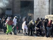اقتحام المسجد الأقصى: مستوطنون ينفذون طقوسًا خطيرة بحماية شرطة الاحتلال - المهجر نت