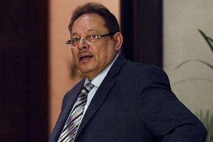 علي ناصر محمد والقصر المشؤوم: كشف كواليس الحكم والخلافات السياسية في الجنوب - المهجر نت