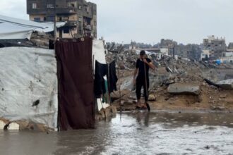 قطاع غزة: 14 شهيداً بسبب البرد والانهيارات وقرار أممي عاجل للمساعدات - المهجر نت