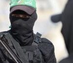 تسليم مسلحين غزة: حماس تعزز السيطرة وتفتح باب التوبة للمليشيات - المهجر نت