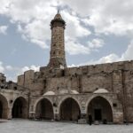 غزة: انهيار باب المسجد العمري الكبير بسبب الأمطار يثير قلق المواطنين - المهجر نت