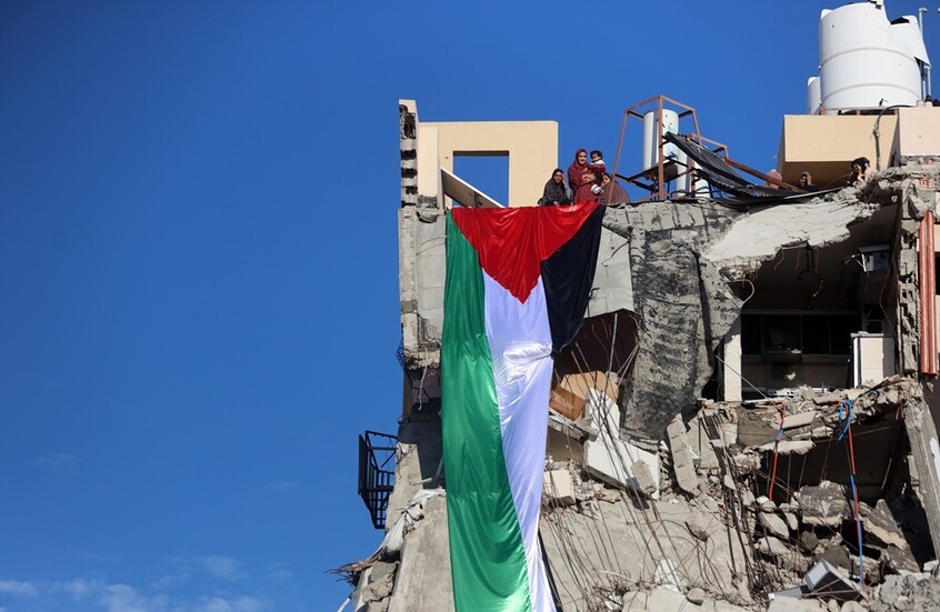 مشعل: تحرير القدس وخروج غزة من الوصاية خطوة حاسمة للأمة الفلسطينية - المهجر نت