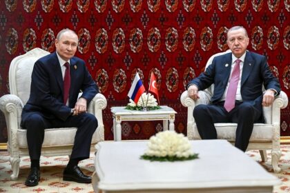 بوتين وأردوغان: محادثات حاسمة في عشق آباد وسط قمة ثلاثية مع باكستان - المهجر نت