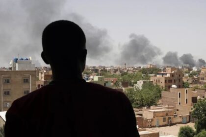 تحطم طائرة عسكرية في السودان: تفاصيل صادمة حول سقوط إيل-76 ومصرع كامل الطاقم - المهجر نت