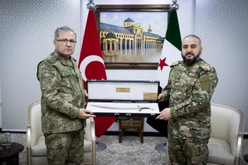 سوريا وتركيا: تحركات عسكرية صادمة ضد "قسد" وتوتر على الحدود - المهجر نت