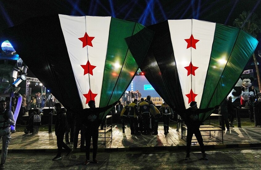 الجيش السوري الجديد: صادم وتحديات خطيرة لإعادة بناء القوات بعد سقوط الأسد - المهجر نت