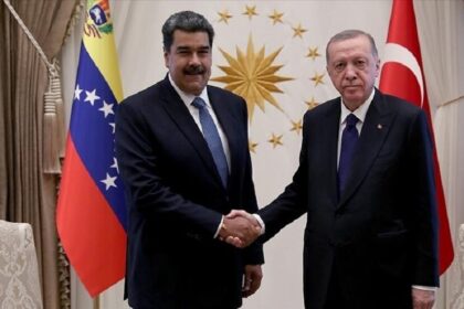 العلاقات التركية الفنزويلية: أردوغان يدعو مادورو لاتخاذ خطوة مهمة لإبقاء الحوار مع واشنطن مفتوحًا - المهجر نت