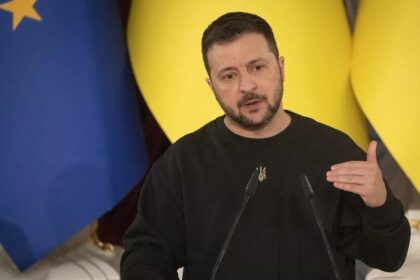 اعتراف زيلينسكي: أوكرانيا تفتقر للقوة لاستعادة القرم وخطط التسوية مهددة - المهجر نت