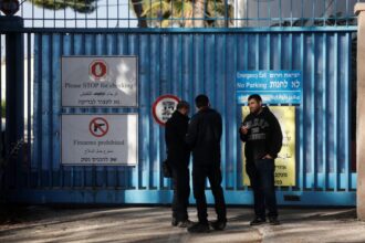 غوتيريش يدين اقتحام إسرائيل لمقر الأونروا بالقدس الشرقية: انتهاك خطير للقانون الدولي - المهجر نت