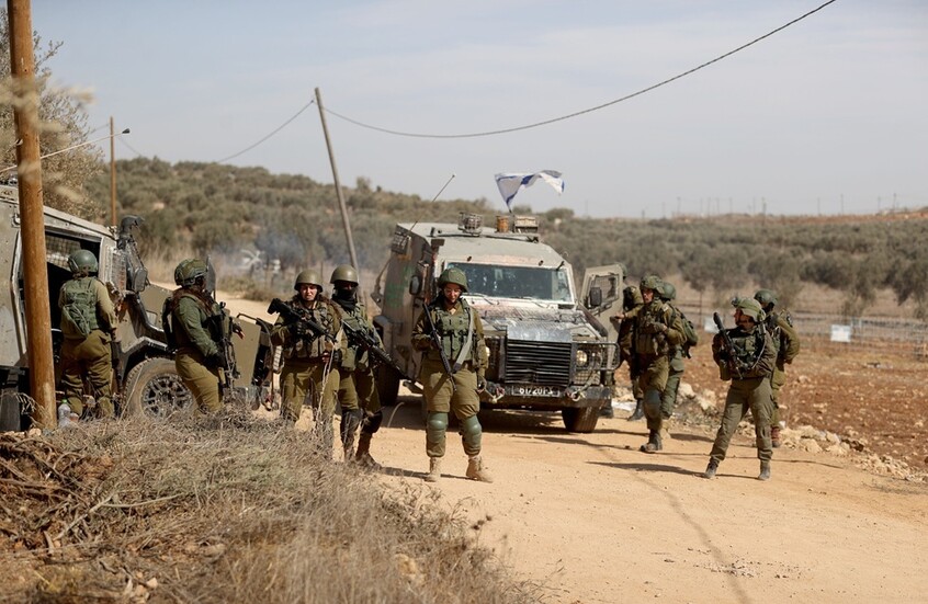 حملة اعتقالات إسرائيلية صادمة في الضفة الغربية تطال 15 فلسطينيا - المهجر نت