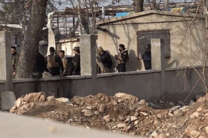 الاشتباكات في حلب: تصعيد خطير وتهديدات للجيش مع دعوات عاجلة للمدنيين - المهجر نت
