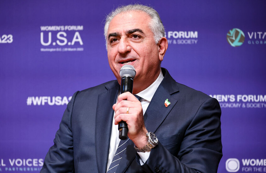 رضا بهلوي: دعوات حاسمة للجيش وتصعيد الهتافات مع تصاعد الاحتجاجات في إيران - المهجر نت