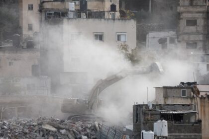 الضفة الغربية: مواجهات صادمة بين الفلسطينيين وجيش الاحتلال وإصابات بالاختناق - المهجر نت